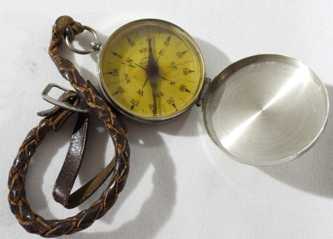 Vtg Pocket Compass (1 of 3)