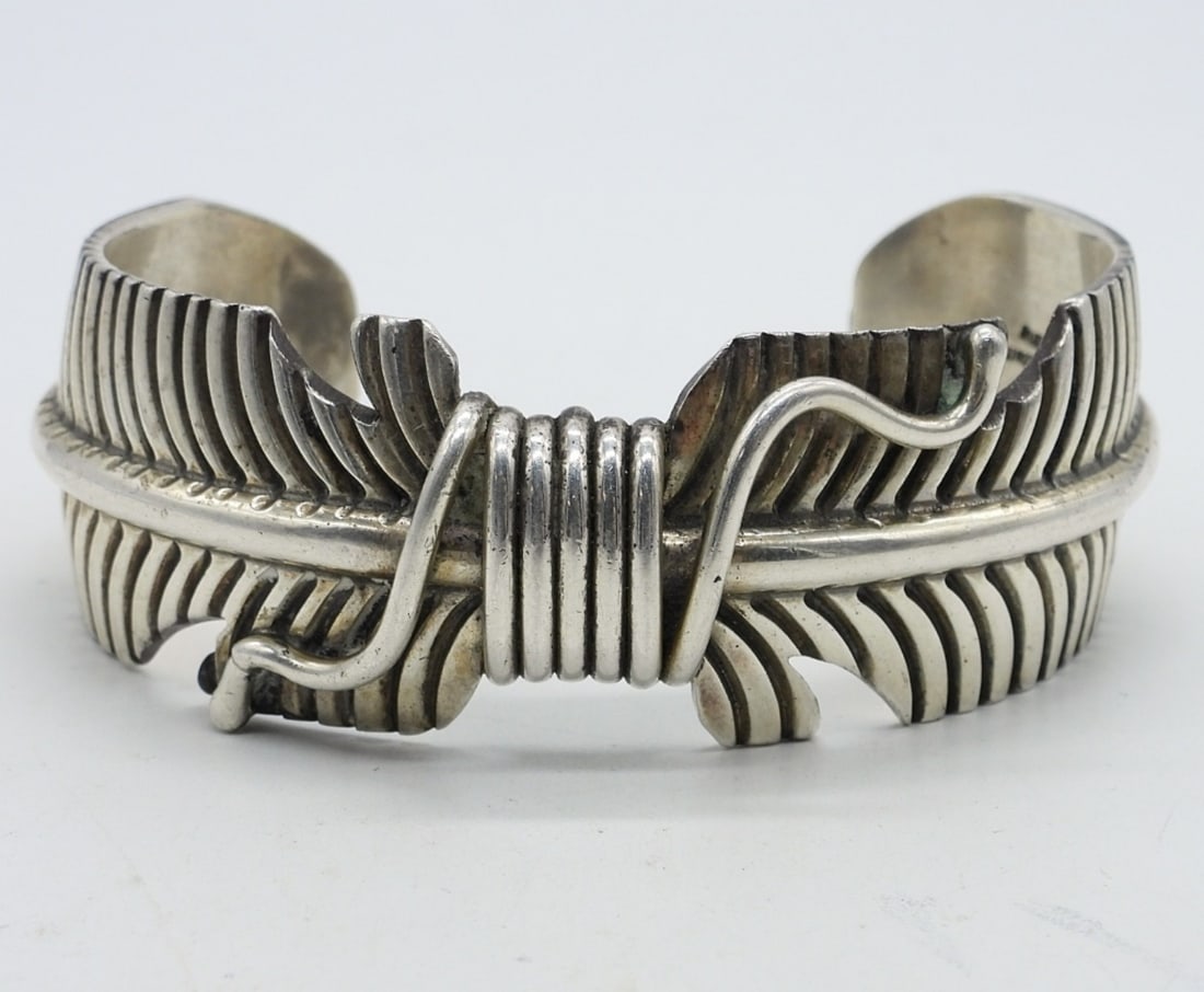 Navajo Douglas Etsitty Feather Cuff Bracelet (1 of 3)