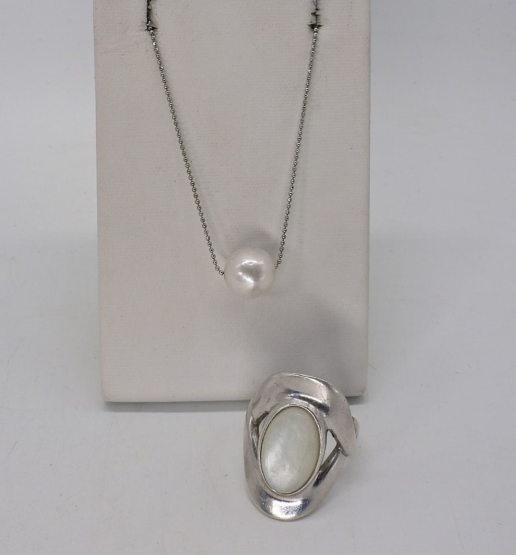 Pearl, Mother of Pearl 925 Ring & Necklace (1 of 2)