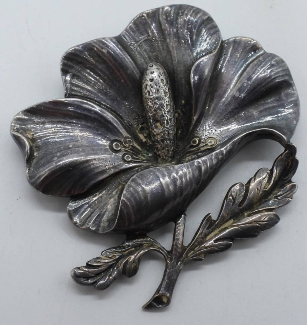 Cini Sterling Hibiscus Flower Brooch: Cini brand, sterling hibiscus shaped brooch, 2.5". Marked "Sterling by Cini". (20.8 dwt)