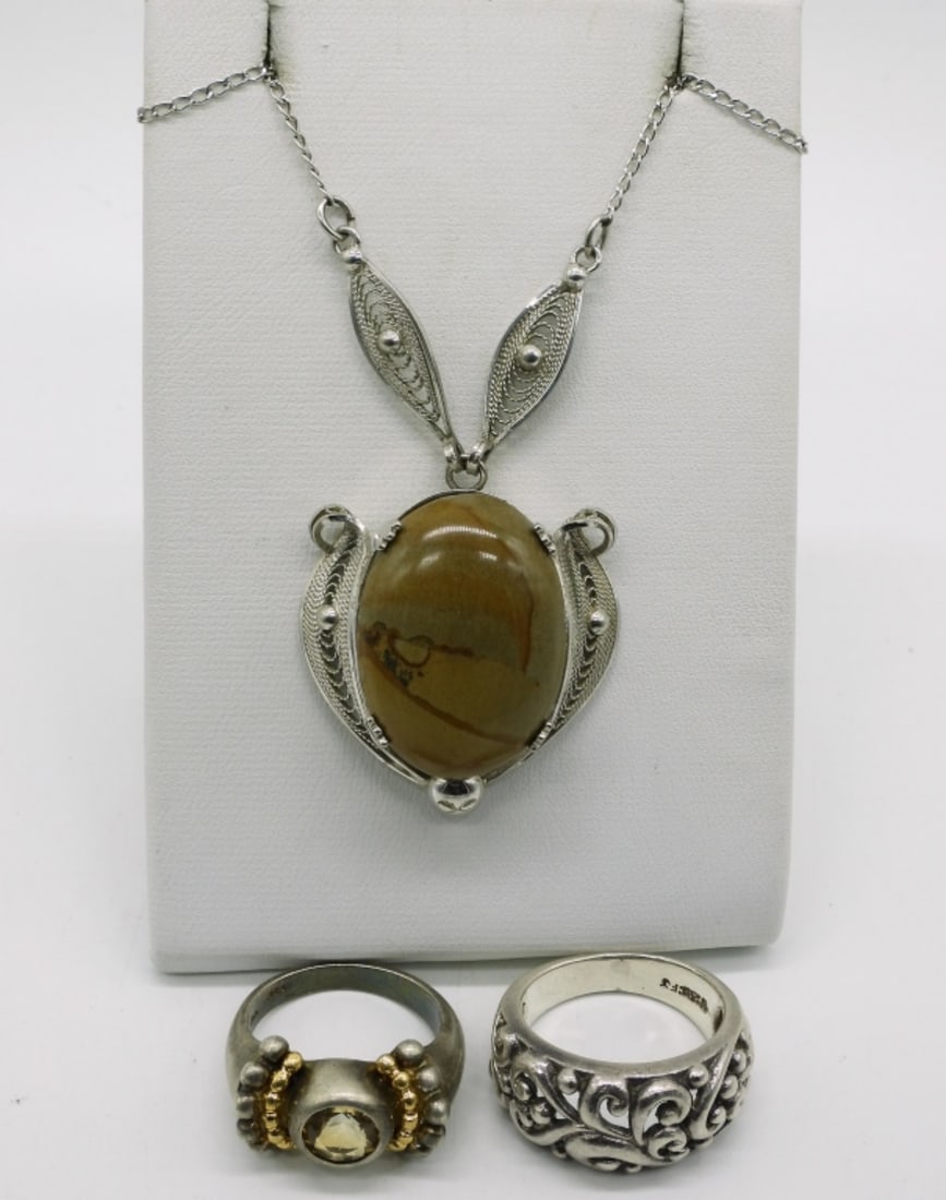 Vintage 925 Jasper Necklace & 2 Rings: Vintage sterling Jasper gemstone necklace, 18" long. Rings are size 6. (13 dwt)