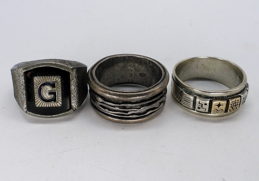 Carolyn Pollack RMT 925 14k Ring & More: Carolyn Pollack RMT sterling & 14k gold ring, size 10. Two other sterling rings, sizes 9.5 & 10. (16 dwt)