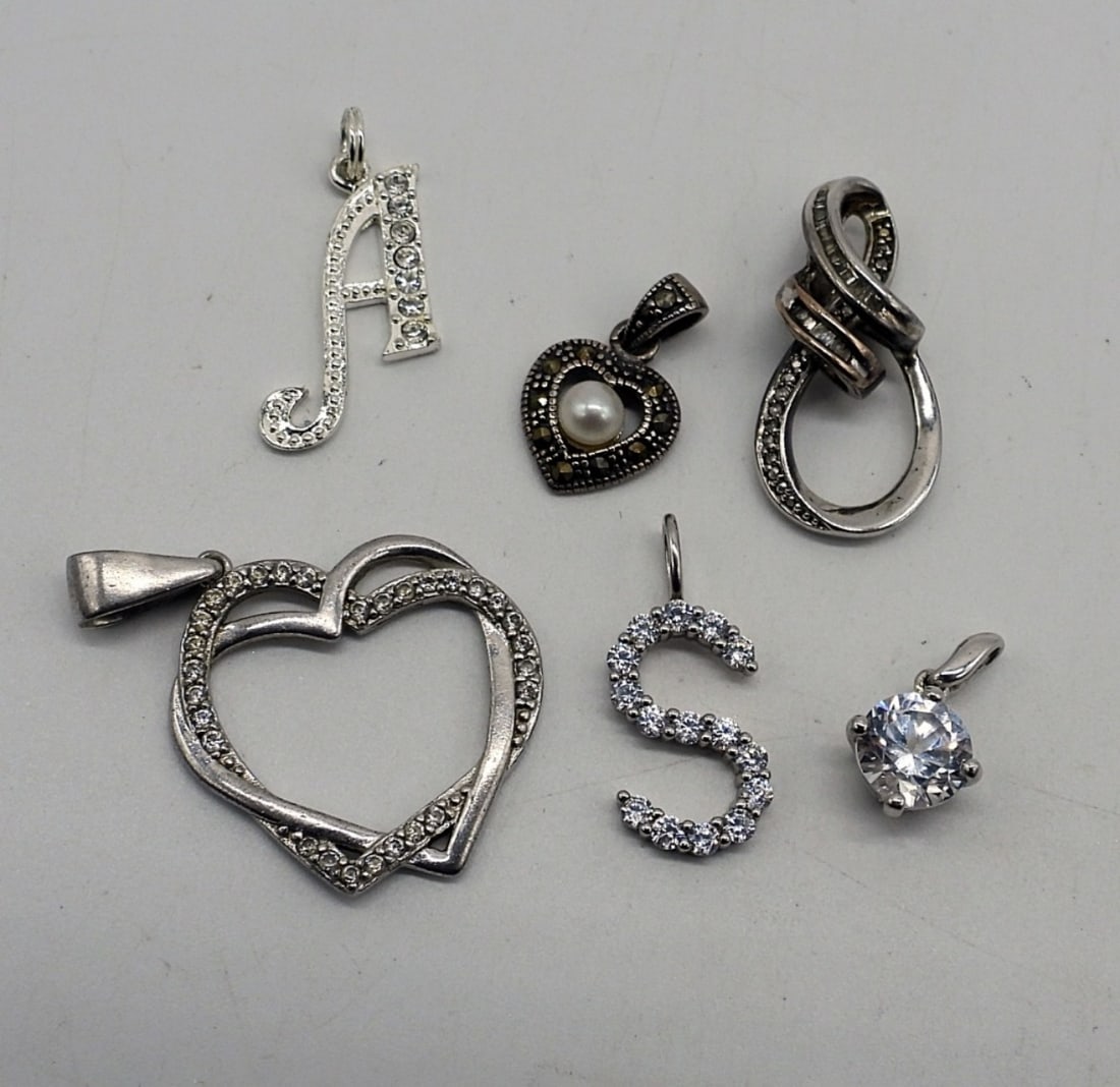 8 Simulated Diamond Pendants & Chains - 2