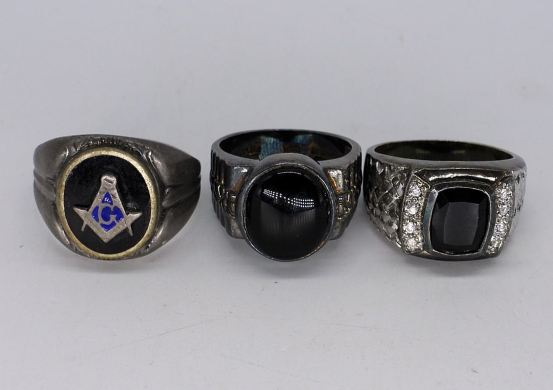 3 Vintage Sterling Black Onyx Rings: Three vintage sterling, large black onyx rings. Sizes 9, 10, 12. (19 dwt)