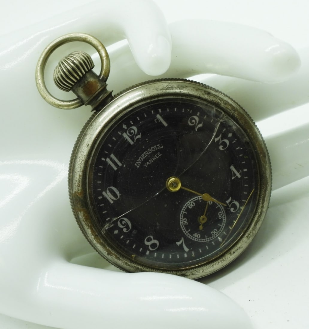 Ingersoll Yankee Pocket Watch For Parts: Has cracked glass. It also has a broken little hand. Watches are not verified, authenticated, or tested in running condition unless specified.