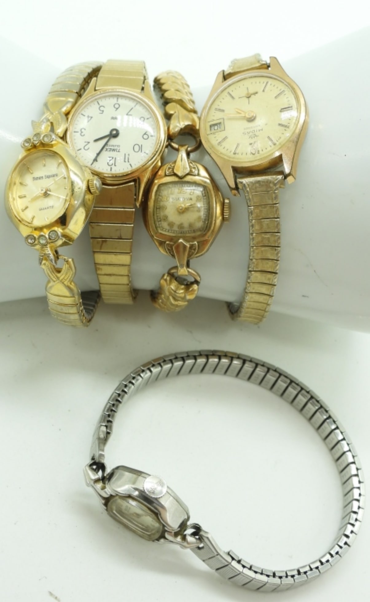(5) Vintage Stretch Band Women's Watches: Gold & Silver Tone Watches are not verified, authenticated, or tested in running condition unless specified