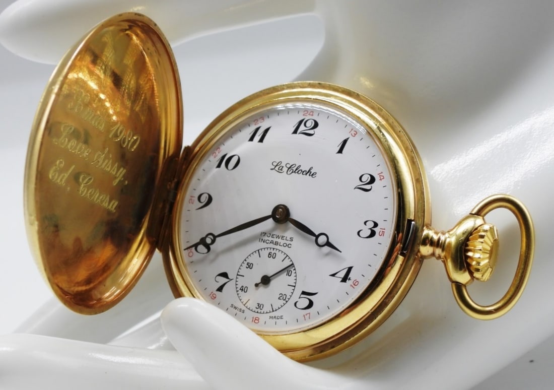 La Cloche 17 Jewels Pocket Watch: This watch is hard to open. Watches are not verified, authenticated, or tested in running condition unless specified.