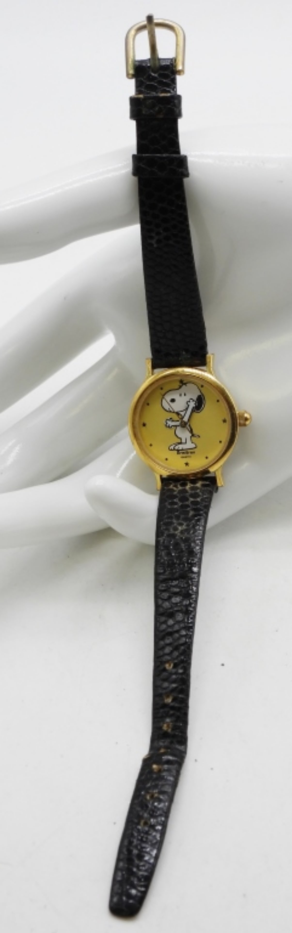 Vintage Armitron Peanuts Snoopy Watch: Watch Face Gold-Tone Watches are not verified, authenticated, or tested in running condition unless specified