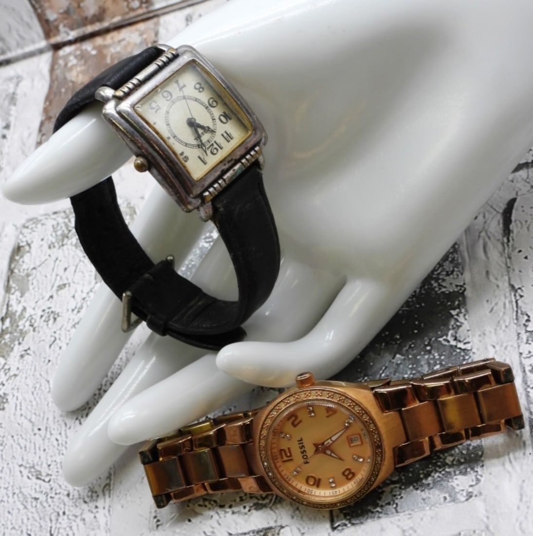 (2) Fossil Watches Women's: Watches are not verified, authenticated, or tested in running condition unless specified