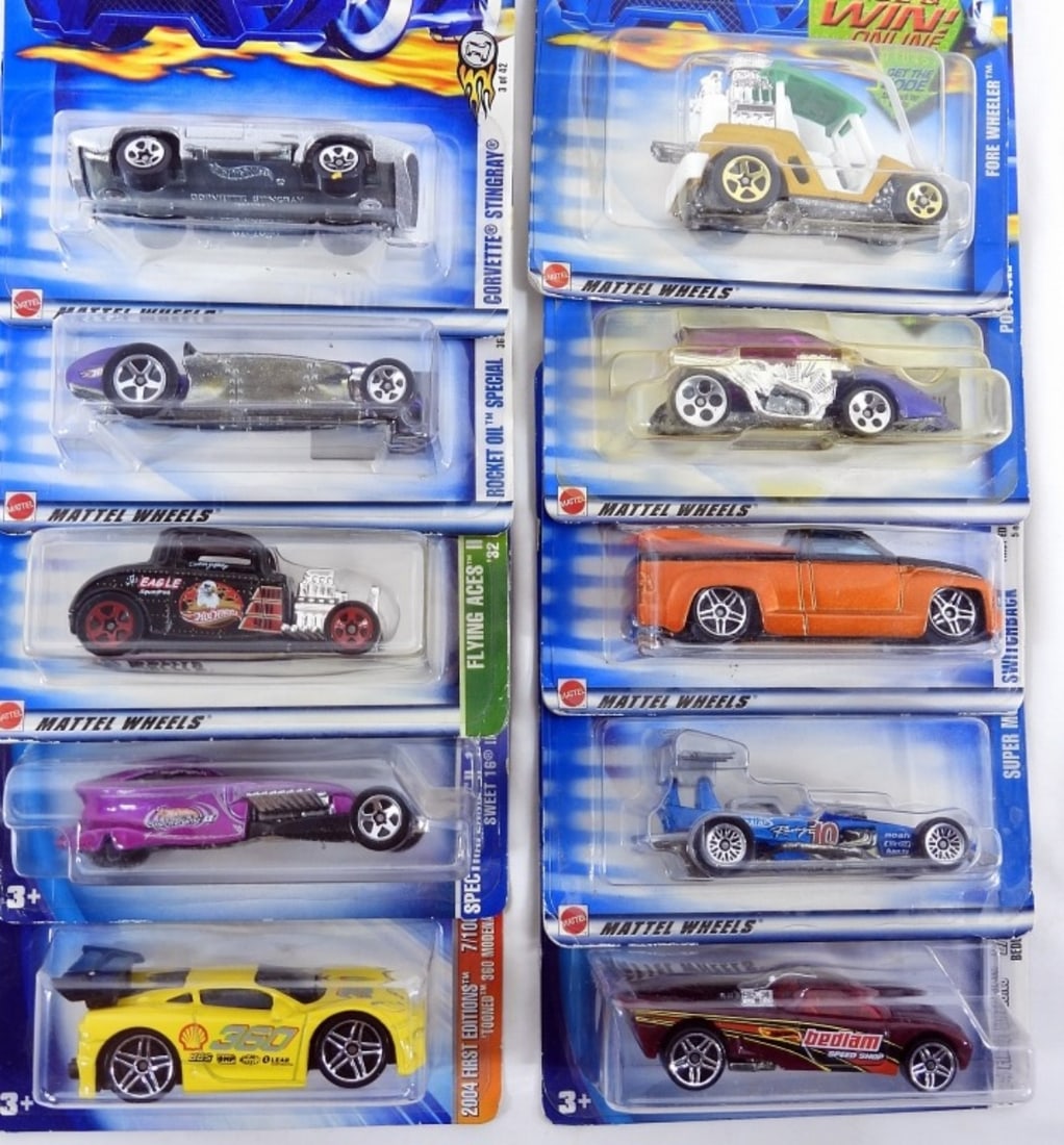 (10) Hot Wheels 2001-02 - 2