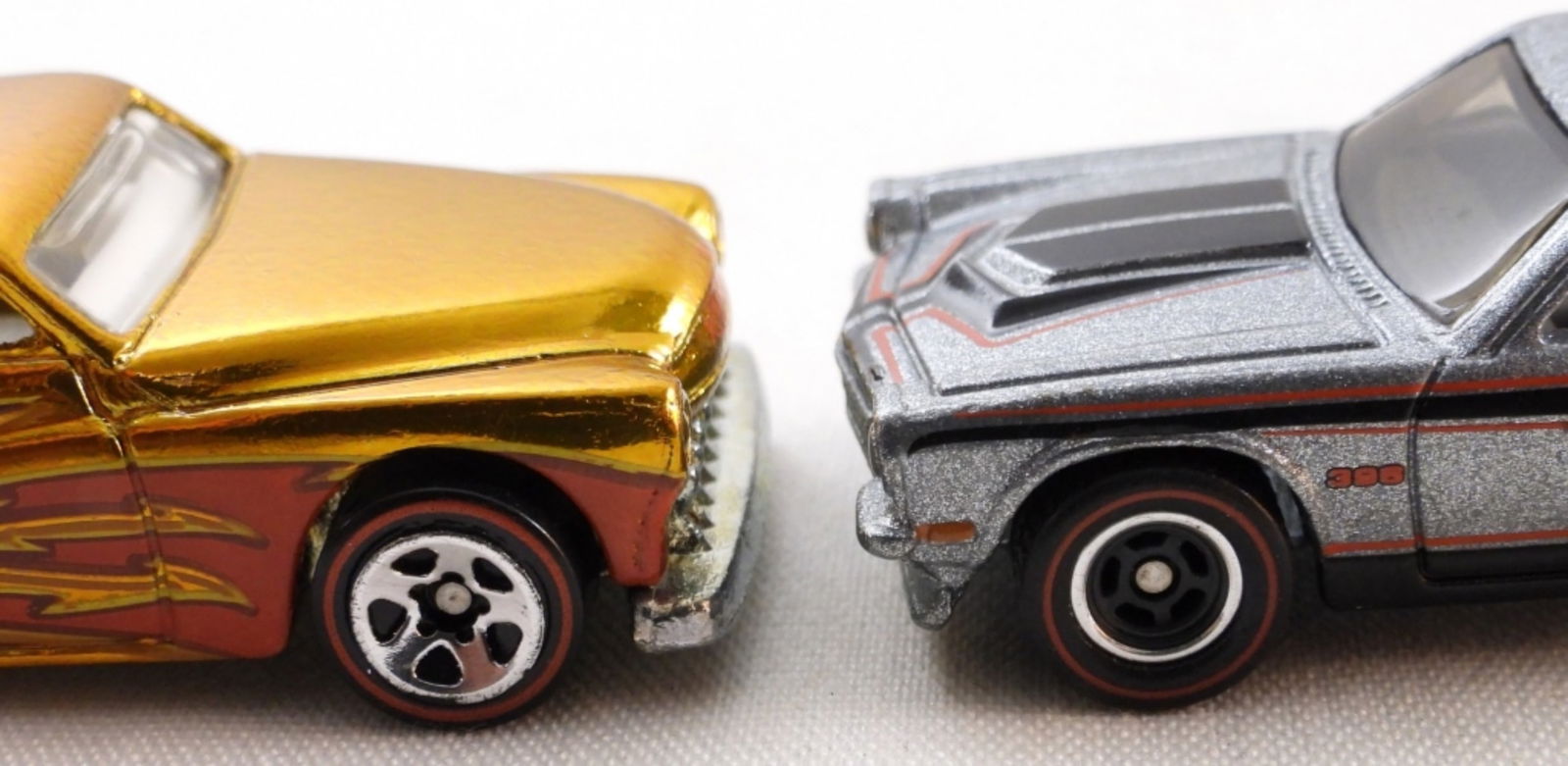 (3) Hot Wheels - 5