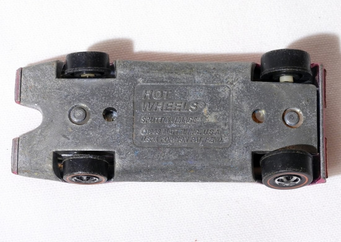 Hot Wheels Splittin' Image - 3