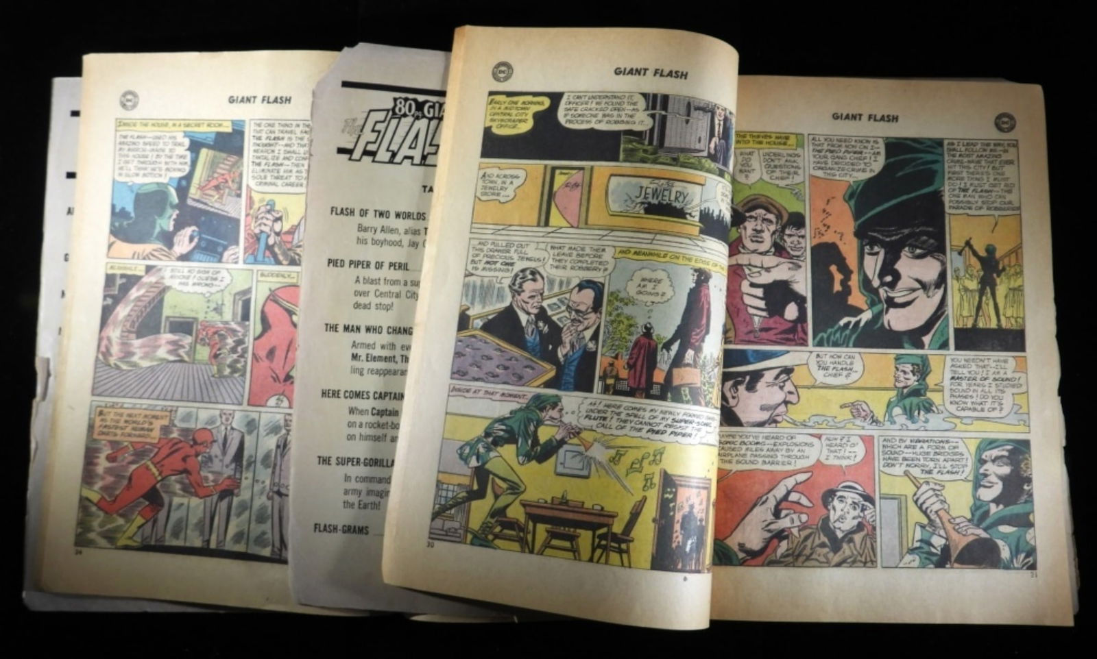 (2) 80pg Giant The Flash - 3