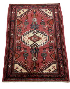 Persian saruq 2001 style rug wool pile vintage hand: Magnificent Wool Persian Hand knotted saruq 2001 style hand Knotted in Iran rug. Size 3'x4'2" Period aproximately 1960's, very good condition (see photos) .