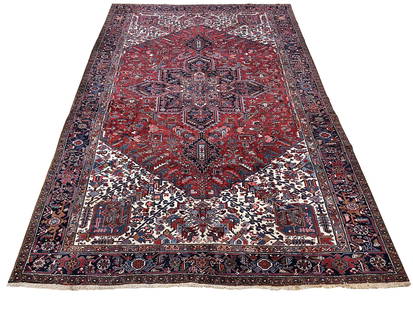 Antique Persian Heriz M340 Palace Quality and Palace ovesize rug, wool pile vintage hand knotted in: Magnificent Wool Persian Hand knotted antique Heriz M340 Palce quality and Palace oversize rug hand Knotted in Iran Size 10'2"x15'6" Period aproximately 1920's, very good condition unusual size