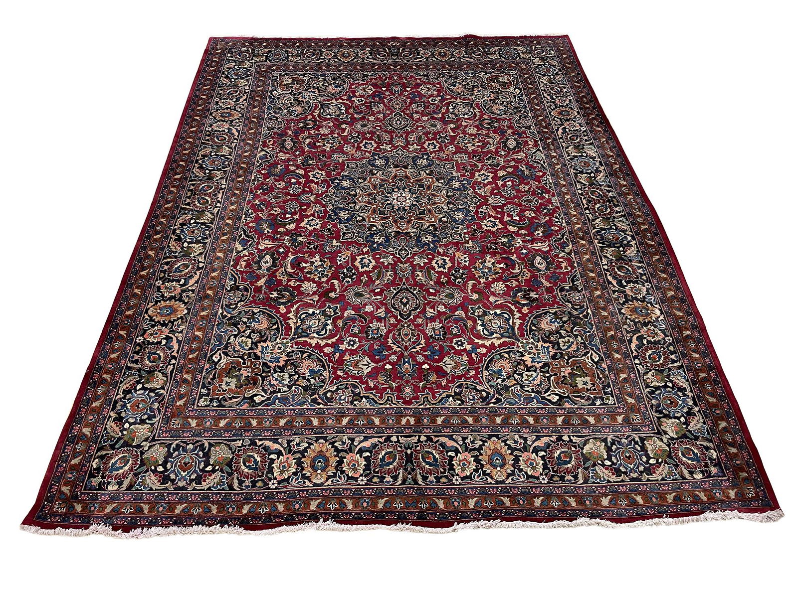 Persian kashan M269/495 palace quality very fine weave rug wool pile vintage hand knotted in Iran: Magnificent Wool Persian Hand knothed kashan M269/495 very fine weave palace quality hand Knotted in Iran rug. Full file Soft and best wool rich and in excellent condition Size 9'8"x13' Period aproxim