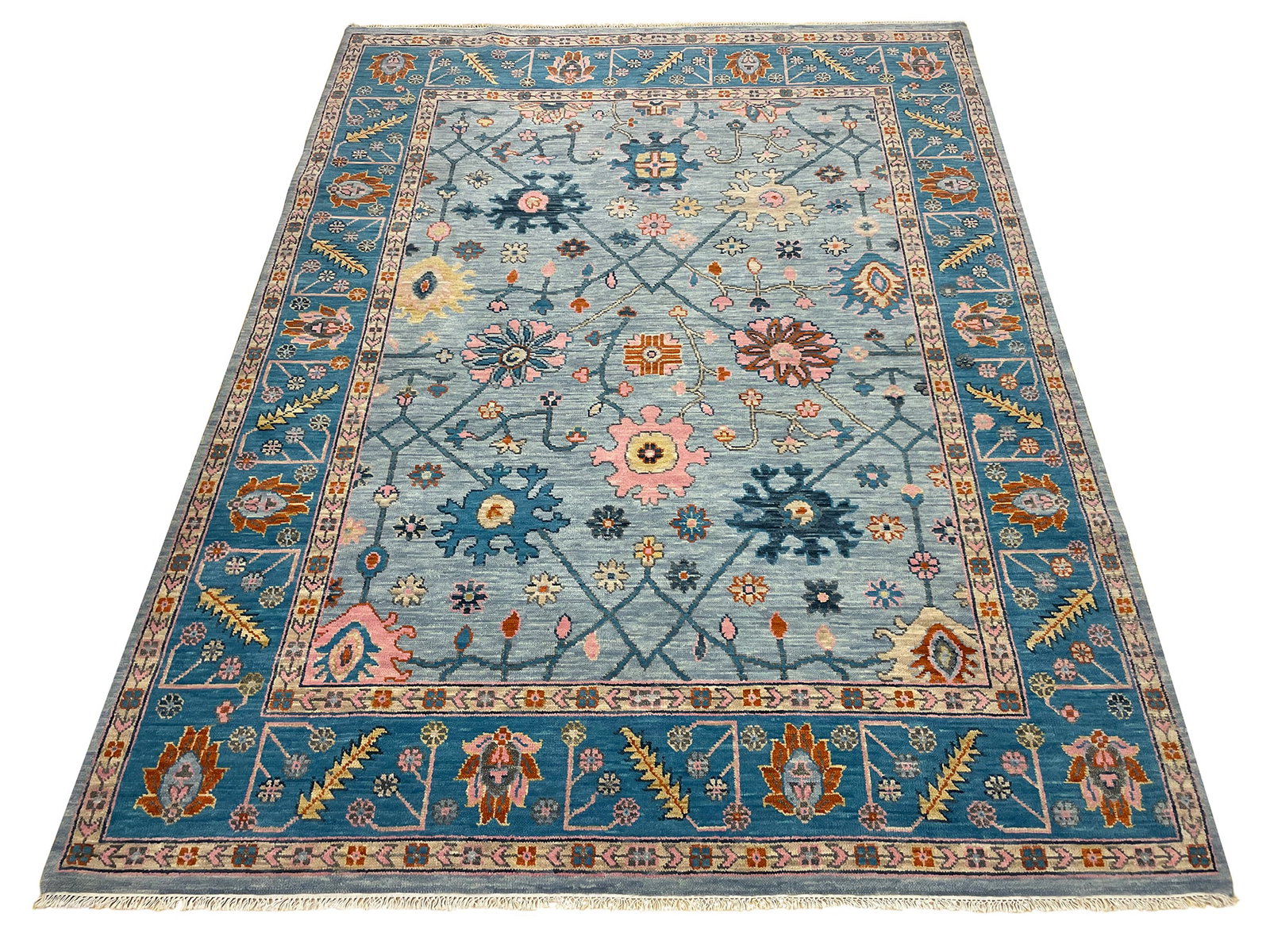 Oushak D116 style rug wool pile vintage hand knotted: Magnificent Wool Turkey style Hand knotted Oushak D116 style hand Knotted rug. Size 8'x10'2" Perfect condition (see photos