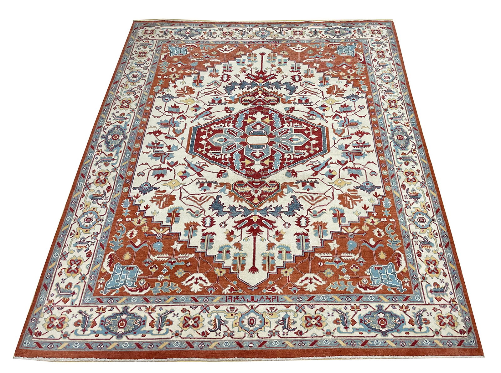 Persian palace quality very fine weave Serapi S448 hand knotted: No Reserve Serapi S448 Palace quality this rug is very in weave the natural dyes used create an amazing colors to add to your room make this rug versatile to work with any style and colors and Palace 
