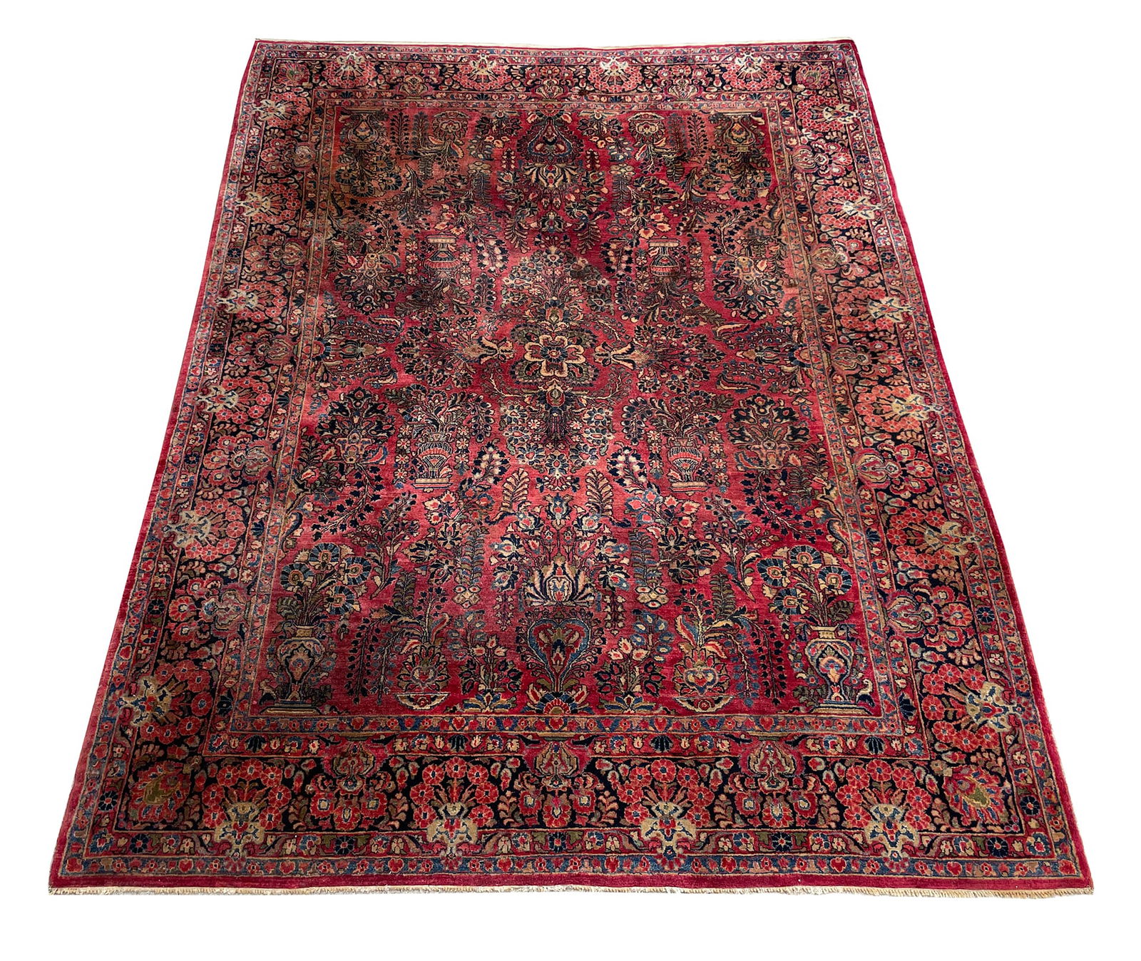Persian palace quality very fine weave antique Saruq S554 rug wool pile hand knotted in Iran: No Reserve vintage Persian palace quality very fine weave antique Saruq S554 rug wool pile hand knotted in Iran 1890's Size 8'8"x11'10" very good condition unusual size with beautiful design elaborate