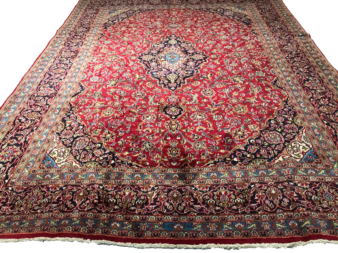 Persian palace quality very fine weave vintage Kashan 77A palace wool pile hand knotted in: No Reserve vintage Persian palace Kashan 77A quality very fine weave about 250 knot's per square inch. rug wool pile hand knotted in Iran 1920's Size 10'x13'3" very good condition unusual size with be