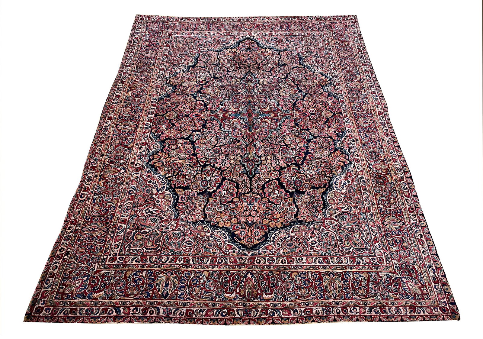 Persian palace quality very fine weave antique Saruq Maharajan S146 rug wool pile hand knotted: No Reserve vintage Persian palace quality very fine weave antique Saruq Mahrajan S146 rug wool pile hand knotted in Iran 1890's Size 8'8"x11'8" very good condition unusual size with beautiful design e