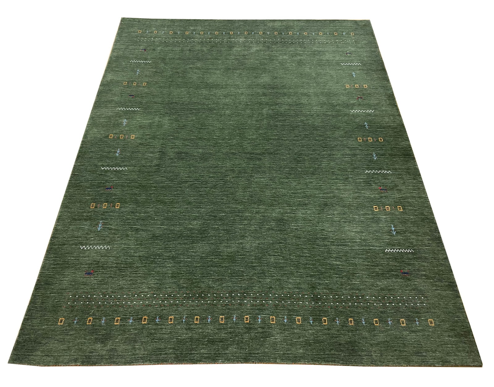Persian palace quality very fine weave gabbeh s515 hand knotted: No Reserve gabbeh s515 very fine unusual weave Palace quality this rug is very in weave the natural dyes used create an amazing colors to add to your room make this rug versatile to work with any styl