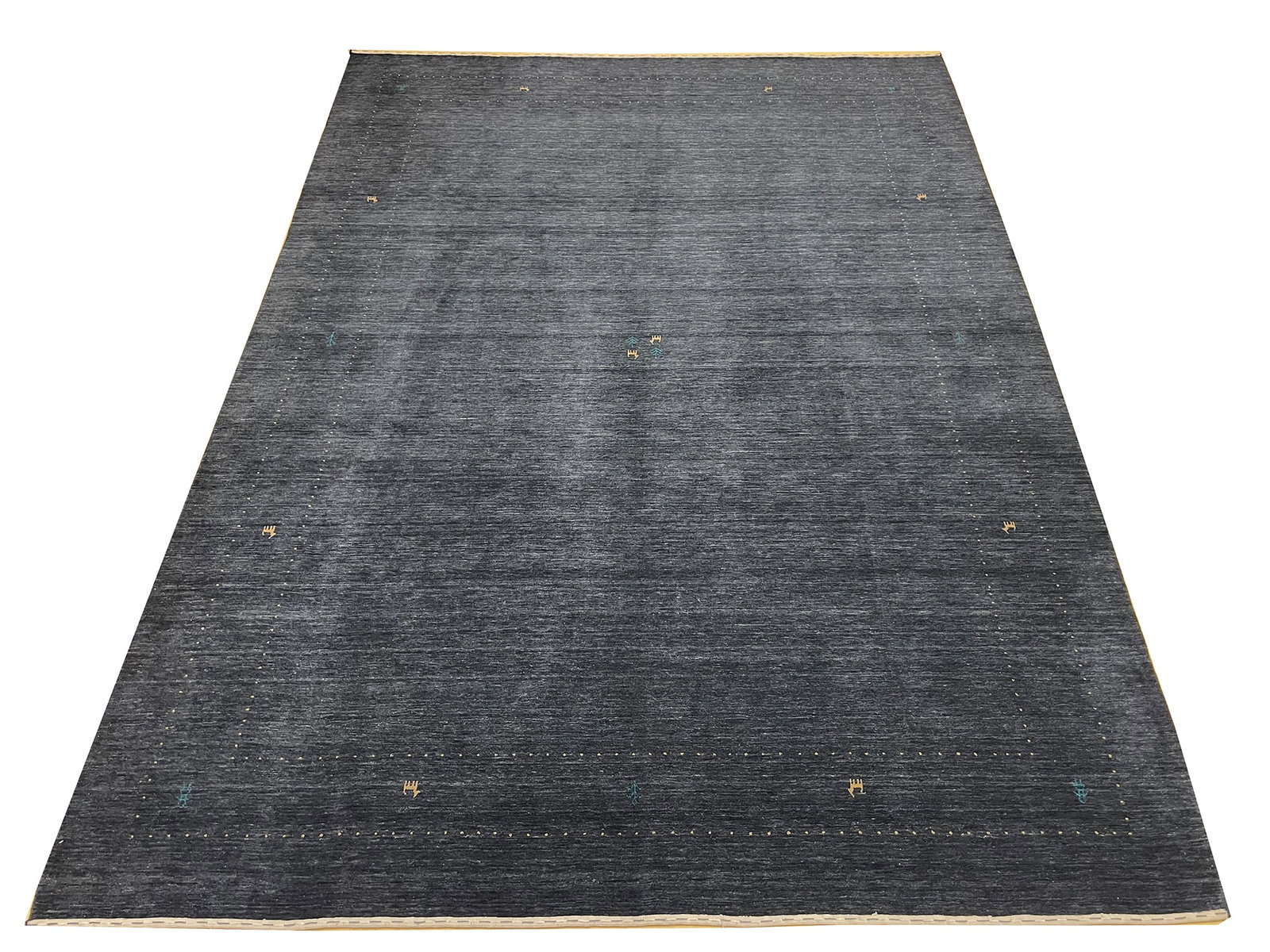 Persian palace quality very fine weave gabbeh s450 hand knotted: No Reserve gabbeh s450 unusual weave Palace quality this rug is very in weave the natural dyes used create an amazing colors to add to your room make this rug versatile to work with any style and colo