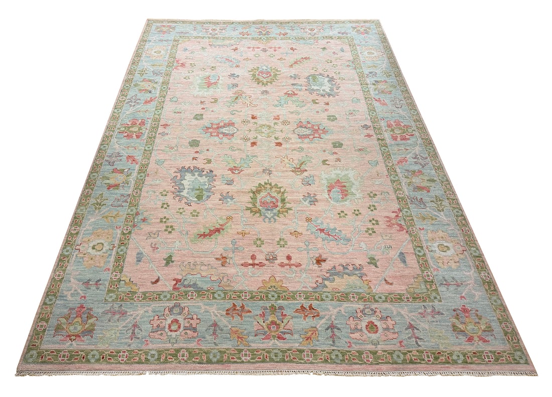 Oushak d186 very fine hand knotted wool rug pile: No Reserve Oushak D186 this fine quality rug is very fine in weave the natural dyes used create an amazing colors to add to your room make this rug versatile to work with any style and colors Palace r