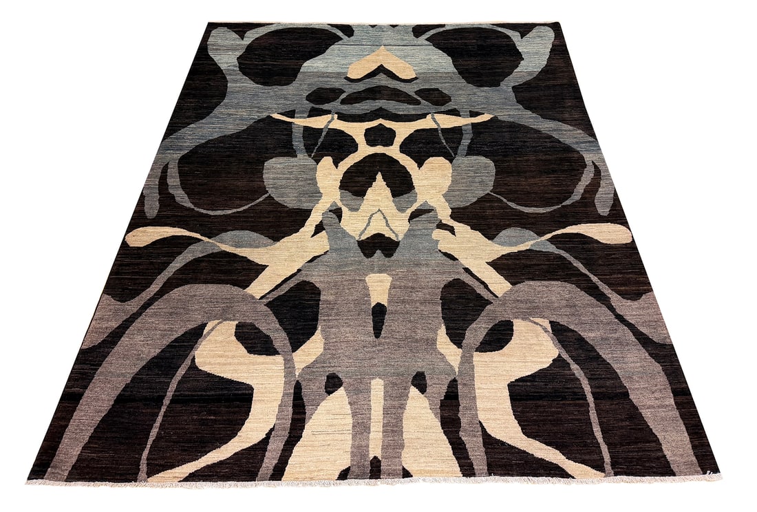 Persian Contemporary Rug 8' x 9'7" d191 hand knotted: No Reserve Contemporary D191, wool hand-knotted in perfect condition, retail value $15,000-$20,000 (See photos).This striking contemporary Italian style wool rug, 8' x 9'7" is a masterful example of m