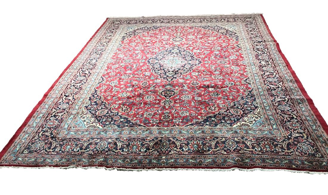 Persian Mashad 2522 Vintage Wool Rug 9'7" x 13'3" hand-knotted in Iran: No Reserve Persian Mashhad 2522, hand-knotted in Iran in the 1960s and in very good condition (see photos).This magnificent Mashad rug exemplifies the grandeur and artistry of Persian craftsmanship, r