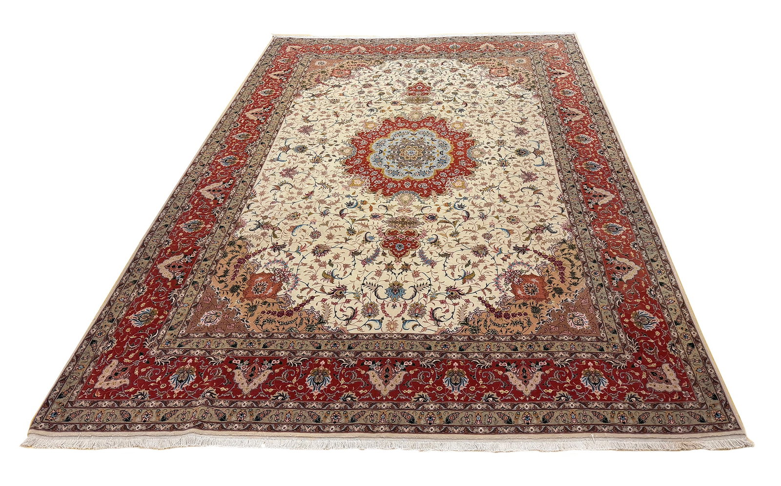Persian Tabriz D195 Vintage Wool Rug 9'9"x13' hand knotted in Iran: No Reserve Persian Tabriz D195 antique 1920's , 9'9"x13' silk/ wool hand- knotted in the 1920's and in very good condition (see photos).This elegant Tabriz rug captures the finest weave in Tabriz area