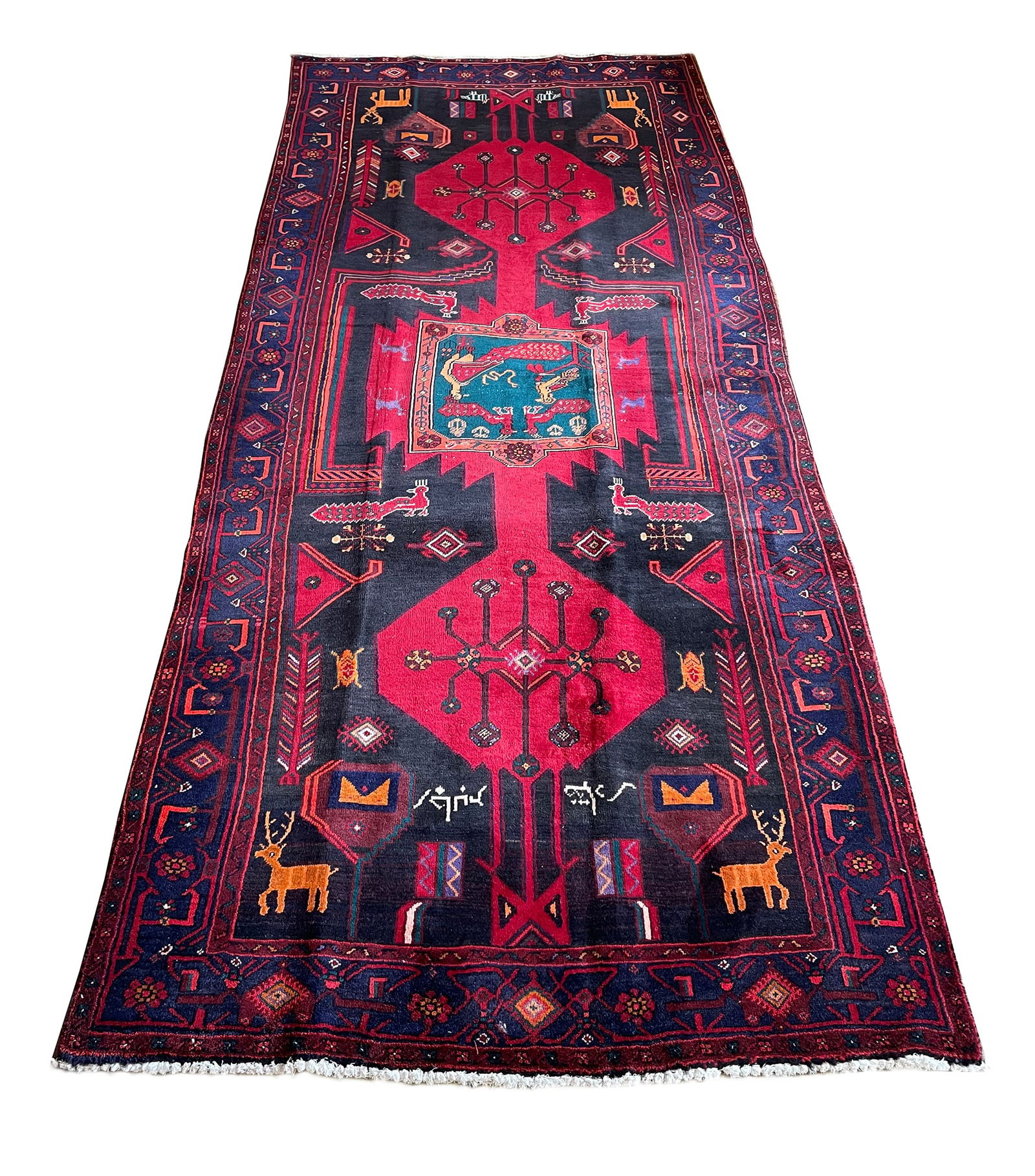 Persian Serapi 954 wool runner 4'4 x 10' vintage hand-knotted in Iran: No Reserve Persian Serapi 954, size 4'4"x10', vintage, hand-knotted in Iran in the 1960s and in very good condition (see photos).This bold and captivating Serapi runner showcases the timeless artistry