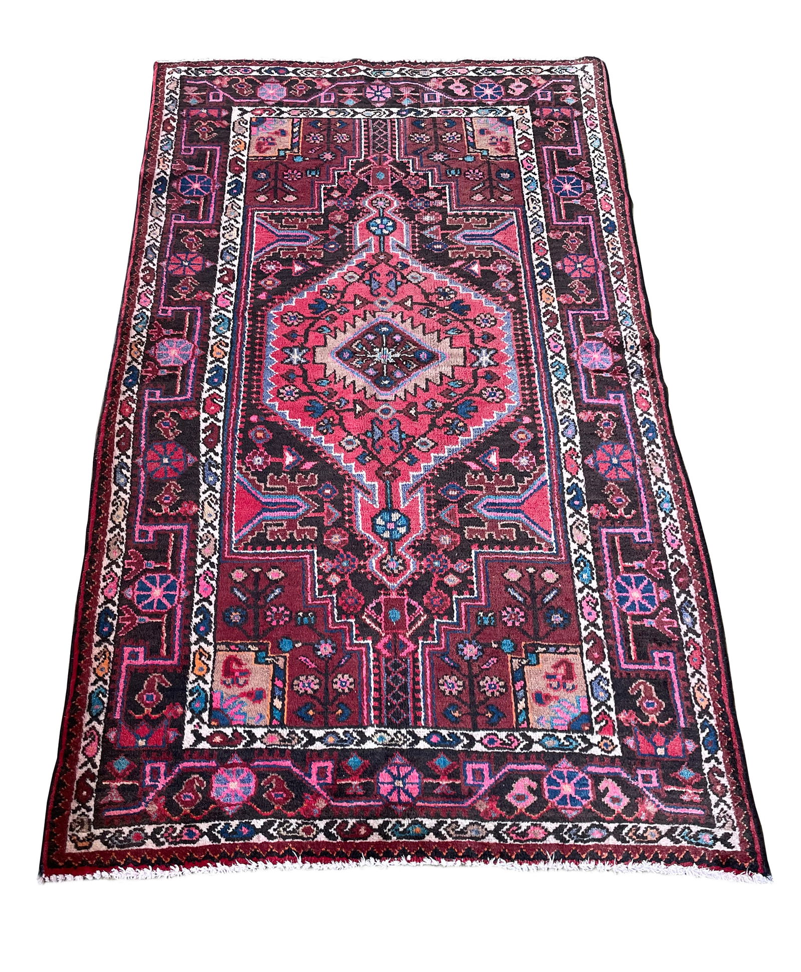 Persian Sherivan 548 3'6" x 6' rug wool pile vintage hand knotted in Iran: No Reserve Persian Sherivan 548, 3'6" x 6', hand-knotted in Iran in the 1960s, in very good condition (see photos).This striking Sherivan rug is a captivating example of tribal Caucasian artistry, sho