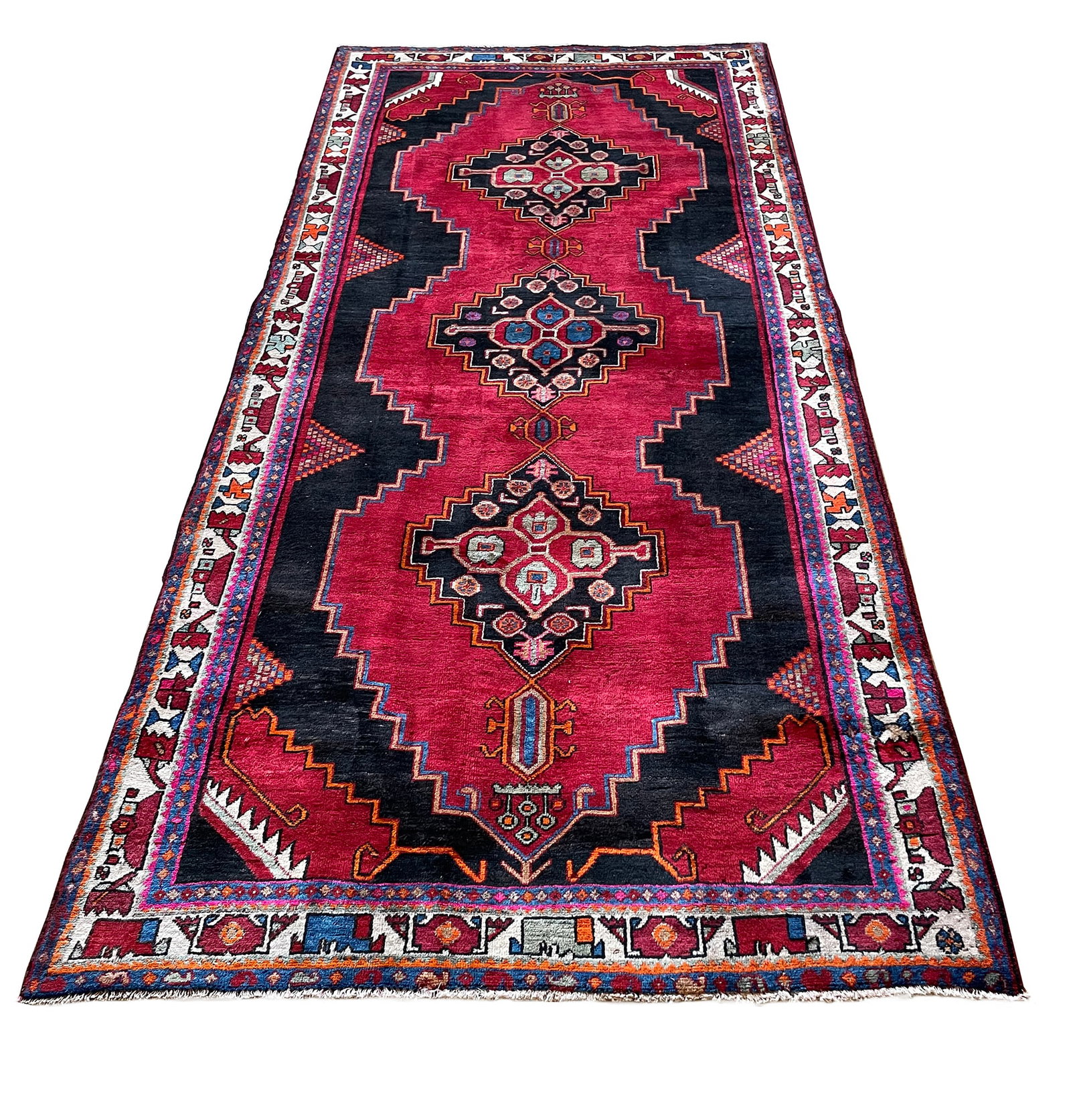 Persian Serapi 433 Vintage Wool Rug 4'3" x 9'8" hand knotted in Iran: No Reserve Wool Persian Serapi 433 Rug 4'3"x9'8" hand-knotted in Iran rug in excellent condition.(see photos)This rug is a traditional Persian Serapi style design, hand-knotted with natural dyes. Cele