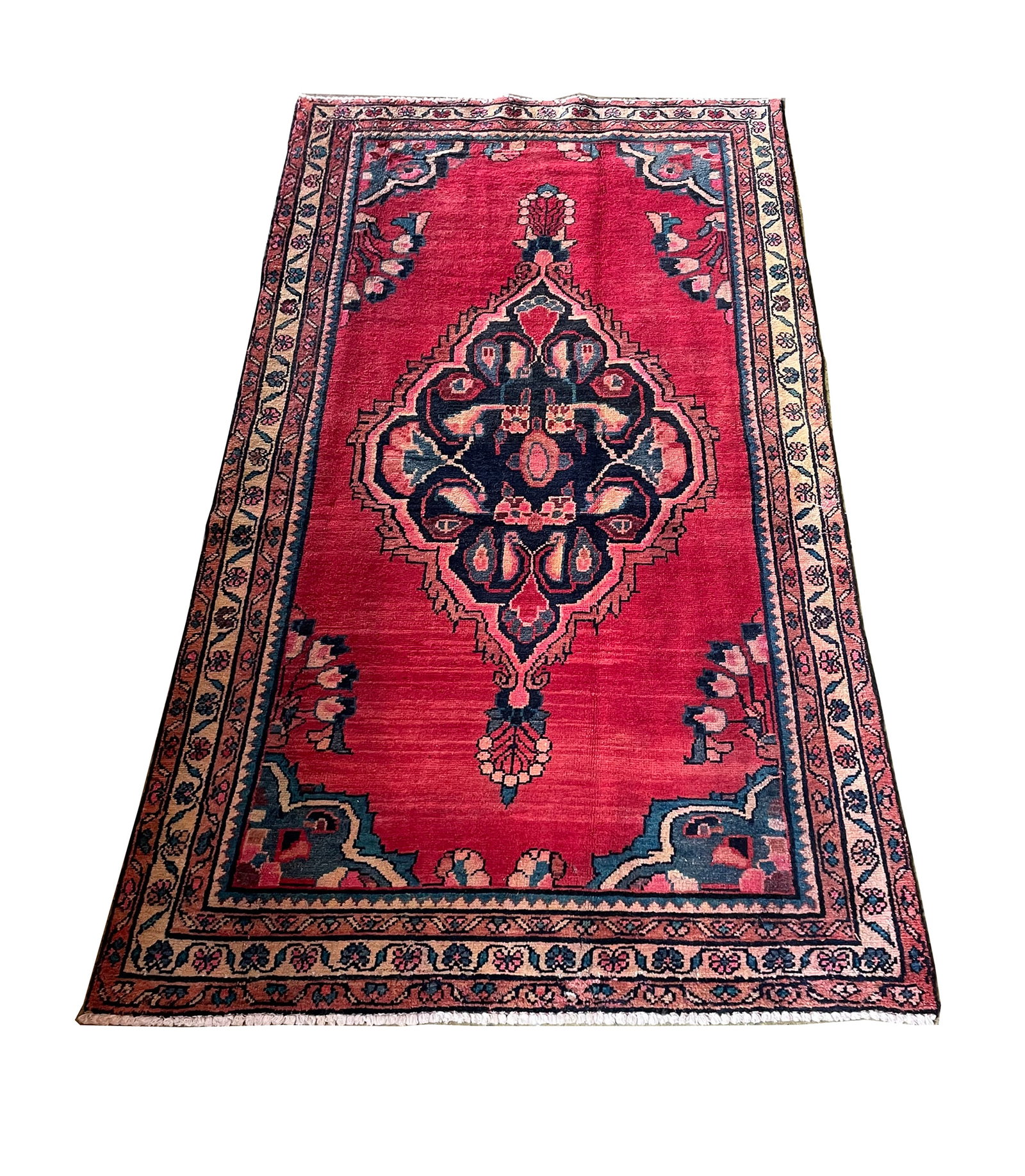 Persian Saruq 582 Vintage Wool Rug 3'7" x 6'6" Vintage hand-knotted in Iran: No Reserve Persian hand-knotted Saruq 582, 3'7" x 6'6" vintage rug, hand-knotted in Iran in the 1960s and in very good condition (see photos). Ahon auction offer in house shipping domestic and worldwi