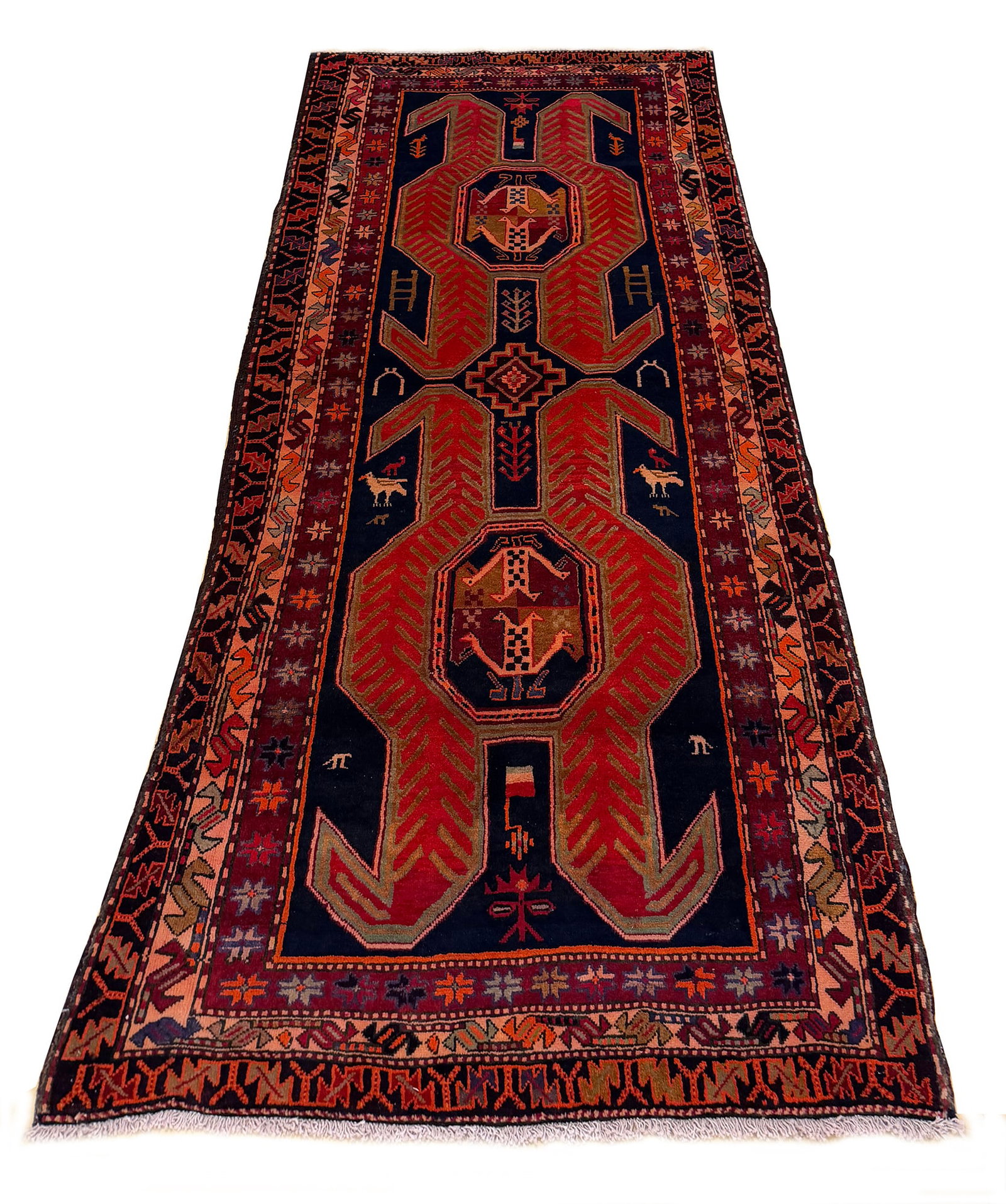 Persian Bijar antique S970 4'3"x9'10" hand- knotted in Iran: No Reserve Persian Bijar antique S970, 4'3"x9'10" wool rug, hand-knotted in Iran in the 1960s and in very good condition (see photos). Ahon auction offer in house shipping domestic and worldwide fully