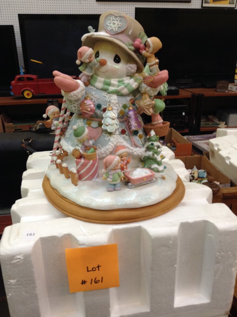 PRECIOUS MOMENTS SNOWMAN: LIGHTED MUSICAL PRECIOUS MOMENTS SNOWMAN WITH ORIGINAL STYROFOAM BOX-BRADFORD EDITIONS