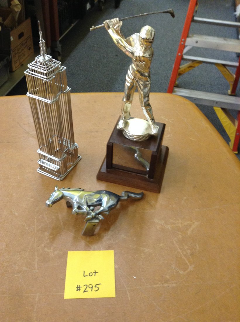 TROPHY AND MORE: GOLF TROPHY, EIFFEL TOWER AND MUSTANG EMBLEM