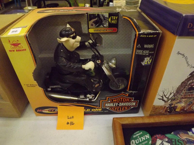 HARLEY HOG: BATTERY OPERATED HARLEY HOG IN ORIGINAL BOX