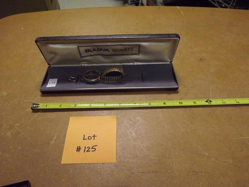 BULOVA QUARTZ WATCH: BULOVA QUARTZ WATCH IN ORIGINAL BOX