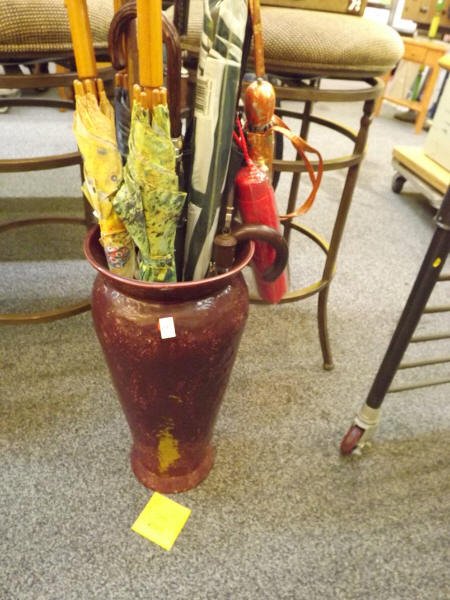 UMBRELLA STAND FULL OF UMBRELLAS: UMBRELLA STAND FULL OF UMBRELLAS
