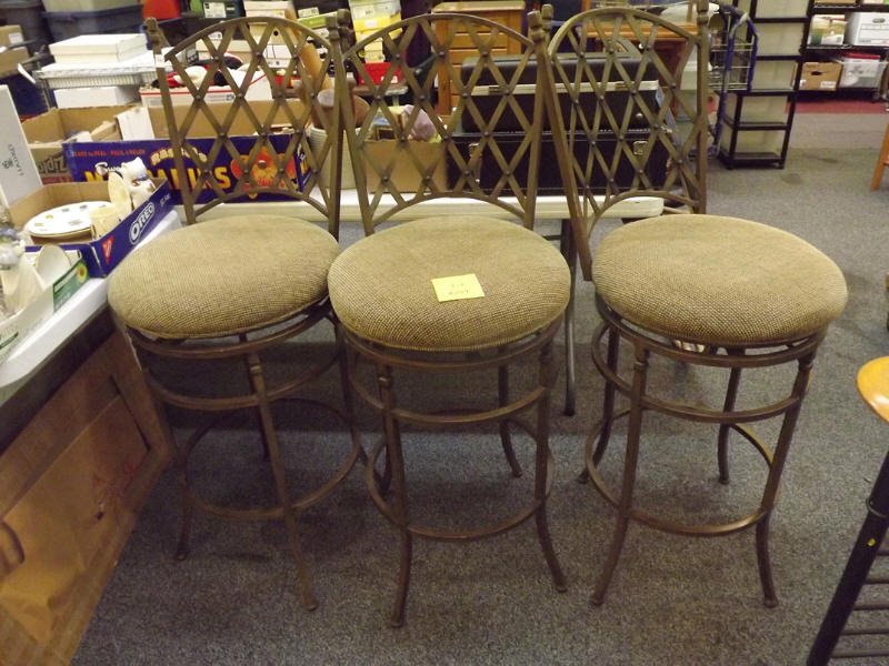 3 BAR STOOLS: THREE CUSHIONED METAL FRAMED SWIVEL BAR STOOLS