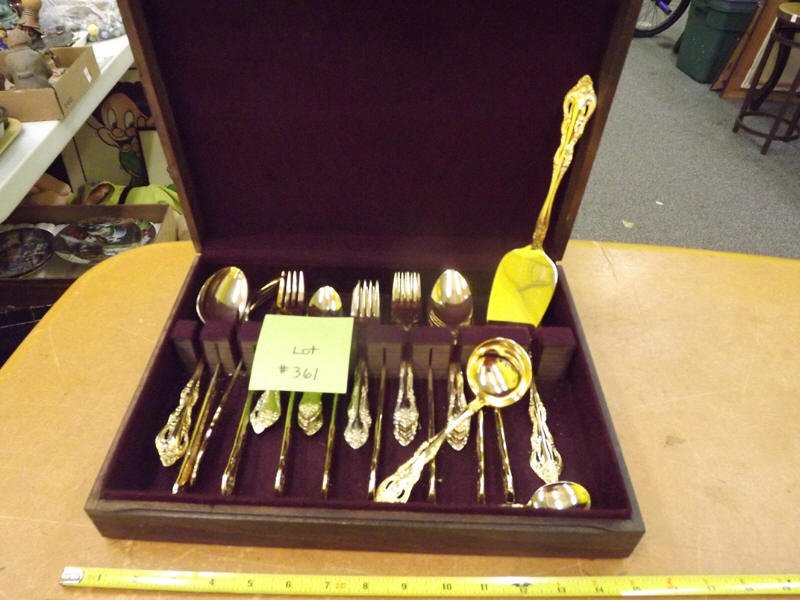 FLATWARE SET: GOLD PLATED STAINLESS ROGERS FLATWARE SET