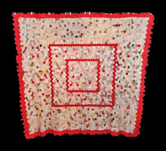 Antique English Red Frame Medallion Hexagon Quilt Top (1 of 14)