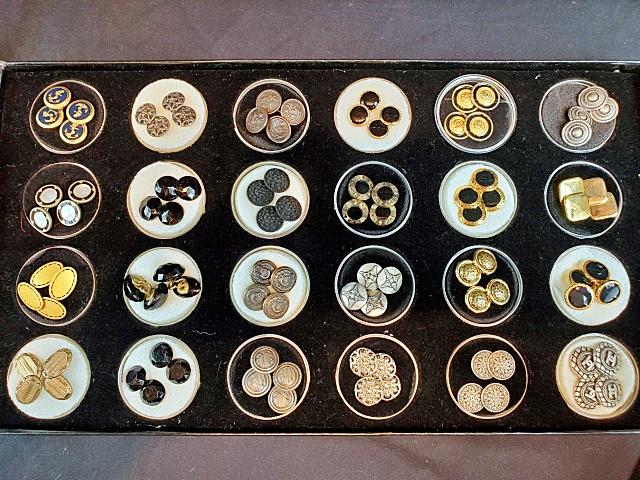 Vintage Chainlink Cufflink 1- Brass Glass Military (1 of 6)