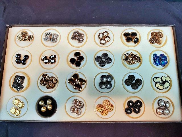 Vintage Chainlink Cufflink 4- Hearts, Cameo, Pearl (1 of 7)