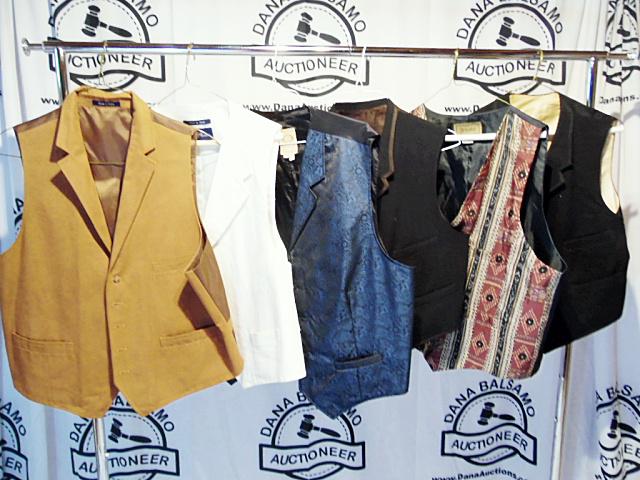 6 Mens Vests Various Sizes (1 of 9)