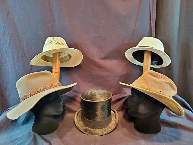 5 Vintage Mens Hats with Leather Gloves (1 of 20)
