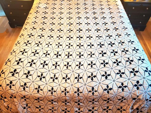 Large Vintage Crocheted Bed Spread (1 of 4)