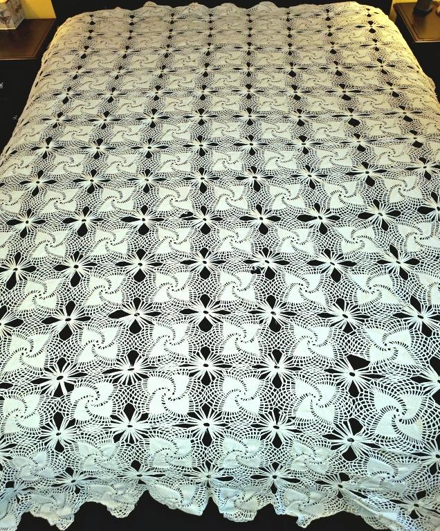 Vintage Hand Crocheted Bedspread or Tablecloth (1 of 4)